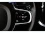 Volvo XC90 2.0 T8 FACELIFT Plug-in hybrid AWD Ultra Dark | 455 PK | Panoramadak | Bowers & Wilkins | Luchtvering | Trekhaak | Volvo XC90 2.0 T8 FACELIFT Plug-in hybrid AWD Ultra Dark met 2.0 liter 4-cilinder benzinemotor en plug-in hybride aandrijving, voorzien van panoramadak, Bowers & Wilkins premium audiosysteem,