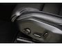 Volvo XC90 2.0 T8 FACELIFT Plug-in hybrid AWD Ultra Dark | 455 PK | Panoramadak | Bowers & Wilkins | Luchtvering | Trekhaak | Volvo XC90 2.0 T8 FACELIFT Plug-in hybrid AWD Ultra Dark met 2.0 liter 4-cilinder benzinemotor en plug-in hybride aandrijving, voorzien van panoramadak, Bowers & Wilkins premium audiosysteem,