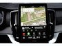 Volvo XC90 2.0 T8 FACELIFT Plug-in hybrid AWD Ultra Dark | 455 PK | Panoramadak | Bowers & Wilkins | Luchtvering | Trekhaak | Volvo XC90 2.0 T8 FACELIFT Plug-in hybrid AWD Ultra Dark met 2.0 liter 4-cilinder benzinemotor en plug-in hybride aandrijving, voorzien van panoramadak, Bowers & Wilkins premium audiosysteem,