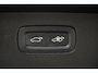 Volvo XC90 2.0 T8 FACELIFT Plug-in hybrid AWD Ultra Dark | 455 PK | Panoramadak | Bowers & Wilkins | Luchtvering | Trekhaak | Volvo XC90 2.0 T8 FACELIFT Plug-in hybrid AWD Ultra Dark met 2.0 liter 4-cilinder benzinemotor en plug-in hybride aandrijving, voorzien van panoramadak, Bowers & Wilkins premium audiosysteem,