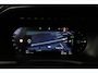 Volvo XC90 2.0 T8 FACELIFT Plug-in hybrid AWD Ultra Dark | 455 PK | Panoramadak | Bowers & Wilkins | Luchtvering | Trekhaak | Volvo XC90 2.0 T8 FACELIFT Plug-in hybrid AWD Ultra Dark met 2.0 liter 4-cilinder benzinemotor en plug-in hybride aandrijving, voorzien van panoramadak, Bowers & Wilkins premium audiosysteem,