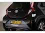 Toyota Aygo X 1.0 VVT-i S-CVT Envy | CLIMA | STOELVERWARMING | DRAADLOZE LADER | CAMERA | 18"
