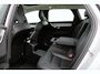 Volvo V90 T6 Ultra Dark | Panoramadak | Trekhaak | 360-camera | Head-Up | Harman/Kardon