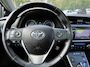Toyota Auris Touring Sports 1.8 Hybrid Lease Pro Automaat Panoramadak Achteruirijcamera Stoelverwarming Xenon Keyless Leer/Stof Pdc Lm Velgen Pdc Trekhaak***Dealer Ondrhouden***