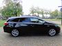 Toyota Auris Touring Sports 1.8 Hybrid Lease Pro Automaat Panoramadak Achteruirijcamera Stoelverwarming Xenon Keyless Leer/Stof Pdc Lm Velgen Pdc Trekhaak***Dealer Ondrhouden***