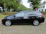 Toyota Auris Touring Sports 1.8 Hybrid Lease Pro Automaat Panoramadak Achteruirijcamera Stoelverwarming Xenon Keyless Leer/Stof Pdc Lm Velgen Pdc Trekhaak***Dealer Ondrhouden***