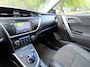 Toyota Auris Touring Sports 1.8 Hybrid Lease Pro Automaat Panoramadak Achteruirijcamera Stoelverwarming Xenon Keyless Leer/Stof Pdc Lm Velgen Pdc Trekhaak***Dealer Ondrhouden***