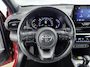 Toyota Yaris Cross 1.5 Hybrid Dynamic + | Dodehoek detectie | Stoel+stuurverwarming | Parkeersensoren voor+achter | LED Matrix | Trekhaak | Navigatie | Apple CarPlay/Android Auto | Cruise Control Adaptive | Draadloze telefoonlader