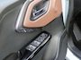 Suzuki e-Vitara Style 61 kWh ACTIE!! UIT VOORRAAD LEVERBAAR, 2 kleurig leder interieur, rondomzicht camera, Pano dak, Stoel + Stuur verwarming
