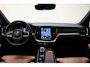 Volvo V60 2.0 B3 Plus Dark [ Panorama Trekhaak Leder Stoelventilatie ]