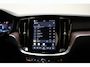 Volvo V60 2.0 B3 Plus Dark [ Panorama Trekhaak Leder Stoelventilatie ]