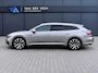 Volkswagen Arteon Shooting Brake 1.4 TSI eHybrid R-Line Business+ | Incl. 12 maanden Garantie | SOH 100% | Elektrisch verstelbare R-Line sportstoelen in leder/Carbon-look met memory en massagefunctie | Parkeersensoren v/a | 19 Inch LMV | Keyless entry/start | Panoramadak | Achteruitrijcamera | Parkeerassistent | Stoelverwarming v/a | Adaptive cruise control | Lane assist | Elektrische ramen v/a | Schakelmogelijkheid aan het stuur | Elektrische kofferbakklep | AppleCarplay/Android auto | Bluetooth | DAB | Navigatie | Climate control |