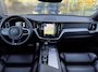 Volvo XC60 2.0 T5 AWD R-Design Pano | Trekhaak | Pilot Ass. | HUD |