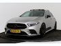 Mercedes-Benz A-klasse 180 Business Solution | AMG-Line | Panoramadak | Memory | Stoelverwarming | CarPlay | Climate Control |