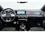 Mercedes-Benz A-klasse 180 Business Solution | AMG-Line | Panoramadak | Memory | Stoelverwarming | CarPlay | Climate Control |
