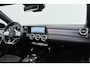 Mercedes-Benz A-klasse 180 Business Solution | AMG-Line | Panoramadak | Memory | Stoelverwarming | CarPlay | Climate Control |