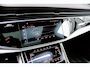 Audi Q8 55 TFSI e quattro S edition | Pano | Softclose | B&O | HUD | Massage | Trekhaak | Memory