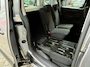 Citroën Berlingo 110 Pk Benzine * 5-Persoons * Hoge Zit & Super Praktisch * * Airco * Trekhaak * Navigatie & Spotify op Touchscreen via Appple Carplay / Android Auto * Parkeersensoren * Vingerhoets; Vierde Generatie Eersteklas Service. Al meer dan 100 jaar een begrip in de Brabantse Kempen