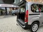 Citroën Berlingo 110 Pk Benzine * 5-Persoons * Hoge Zit & Super Praktisch * * Airco * Trekhaak * Navigatie & Spotify op Touchscreen via Appple Carplay / Android Auto * Parkeersensoren * Vingerhoets; Vierde Generatie Eersteklas Service. Al meer dan 100 jaar een begrip in de Brabantse Kempen