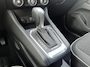 Renault Captur 1.6 E-Tech Hybrid 145 PK intens / Automaat / Camera / Parkeerhulp V+A / / Navigatie / Climate /