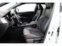 Toyota C-HR / C-HR+ 1.8 Hybrid Executive | Trekhaak | Dodehoek detectie | Navigatie | Stoel-/stuurverwarming | Parkeersensoren voor/achter | Full LED | Keyless | Adaptive Cruise | Clima | Camera | 18 inch