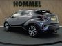 Toyota C-HR / C-HR+ 1.8 Hybrid Style - ORIGINEEL NEDERLANDSE AUTO - AFNEEMBARE TREKHAAK 725 KG GEREMD TREKGEWICHT - PARKEERSENSOREN VOOR EN ACHTER - JBL GELUIDINSTALLATIE - DODEHOEK DETECTIE - STUUR & STOEL VERWARMING