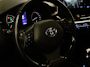 Toyota C-HR / C-HR+ 1.8 Hybrid Style - ORIGINEEL NEDERLANDSE AUTO - AFNEEMBARE TREKHAAK 725 KG GEREMD TREKGEWICHT - PARKEERSENSOREN VOOR EN ACHTER - JBL GELUIDINSTALLATIE - DODEHOEK DETECTIE - STUUR & STOEL VERWARMING