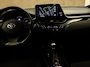 Toyota C-HR / C-HR+ 1.8 Hybrid Style - ORIGINEEL NEDERLANDSE AUTO - AFNEEMBARE TREKHAAK 725 KG GEREMD TREKGEWICHT - PARKEERSENSOREN VOOR EN ACHTER - JBL GELUIDINSTALLATIE - DODEHOEK DETECTIE - STUUR & STOEL VERWARMING