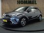 Toyota C-HR / C-HR+ 1.8 Hybrid Style - ORIGINEEL NEDERLANDSE AUTO - AFNEEMBARE TREKHAAK 725 KG GEREMD TREKGEWICHT - PARKEERSENSOREN VOOR EN ACHTER - JBL GELUIDINSTALLATIE - DODEHOEK DETECTIE - STUUR & STOEL VERWARMING