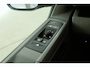 Volkswagen Transporter 2.0 TDI 200PK | Automaat | Airco | Cruise | Carplay | Camera | 2x Schuifdeur | 3 Zits | Trekhaak | LED