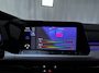 Volkswagen Golf 1.0 eTSI DSG Life Business Alcantara Sfeerverlichting Navigatie Stoelverwarming