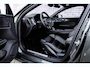 Volvo V60 2.0 T8 Plug-in Hybrid AWD Plus Dark | SOH 100% | Trekhaak | Sportstoelen | Panoramadak | Harman Kardon Audio | Head-up Display | 360 Graden Camera | Stoelverwarming voor en achter | Keyless Entry | Elektrische Achterklep | Elektrisch Verstelbare Voorstoelen | Cruise Control Adaptief | BLIS | Google Navigatie | Apple Carplay | Android Auto