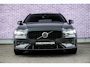 Volvo V60 2.0 T8 Plug-in Hybrid AWD Plus Dark | SOH 100% | Trekhaak | Sportstoelen | Panoramadak | Harman Kardon Audio | Head-up Display | 360 Graden Camera | Stoelverwarming voor en achter | Keyless Entry | Elektrische Achterklep | Elektrisch Verstelbare Voorstoelen | Cruise Control Adaptief | BLIS | Google Navigatie | Apple Carplay | Android Auto