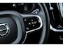Volvo V60 2.0 T8 Plug-in Hybrid AWD Plus Dark | SOH 100% | Trekhaak | Sportstoelen | Panoramadak | Harman Kardon Audio | Head-up Display | 360 Graden Camera | Stoelverwarming voor en achter | Keyless Entry | Elektrische Achterklep | Elektrisch Verstelbare Voorstoelen | Cruise Control Adaptief | BLIS | Google Navigatie | Apple Carplay | Android Auto