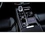 Volvo V60 2.0 T8 Plug-in Hybrid AWD Plus Dark | SOH 100% | Trekhaak | Sportstoelen | Panoramadak | Harman Kardon Audio | Head-up Display | 360 Graden Camera | Stoelverwarming voor en achter | Keyless Entry | Elektrische Achterklep | Elektrisch Verstelbare Voorstoelen | Cruise Control Adaptief | BLIS | Google Navigatie | Apple Carplay | Android Auto