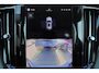 Volvo XC60 T8 Recharge AWD Plus Dark - Panorama/schuifdak - IntelliSafe Assist & Surround - Harman/Kardon audio - Adaptieve LED koplampen - Parkeercamera achter - Verwarmde voorstoelen, stuur & achterbank - Parkeersensoren voor & achter - Elektr. bedienb. voorstoelen met geheugen - Draadloze tel. lader - Standkachel - Inklapbare trekhaak - 19' LMV
