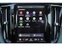 Volvo XC60 T8 Recharge AWD Plus Dark - Panorama/schuifdak - IntelliSafe Assist & Surround - Harman/Kardon audio - Adaptieve LED koplampen - Parkeercamera achter - Verwarmde voorstoelen, stuur & achterbank - Parkeersensoren voor & achter - Elektr. bedienb. voorstoelen met geheugen - Draadloze tel. lader - Standkachel - Inklapbare trekhaak - 19' LMV