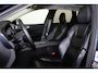 Volvo XC60 T8 Recharge AWD Plus Dark - Panorama/schuifdak - IntelliSafe Assist & Surround - Harman/Kardon audio - Adaptieve LED koplampen - Parkeercamera achter - Verwarmde voorstoelen, stuur & achterbank - Parkeersensoren voor & achter - Elektr. bedienb. voorstoelen met geheugen - Draadloze tel. lader - Standkachel - Inklapbare trekhaak - 19' LMV