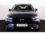Volvo XC60 T8 Recharge AWD Plus Dark - Panorama/schuifdak - IntelliSafe Assist & Surround - Harman/Kardon audio - Adaptieve LED koplampen - Parkeercamera achter - Verwarmde voorstoelen, stuur & achterbank - Parkeersensoren voor & achter - Elektr. bedienb. voorstoelen met geheugen - Draadloze tel. lader - Standkachel - Inklapbare trekhaak - 19' LMV