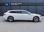 Volkswagen Arteon 1.4 TSI eHybrid R-Line Business+ | Incl. 12 maanden Garantie | SOH 99% | Stoel verwarming v/a | Achteruitrijcamera | Adaptive cruise controle | Parkeersensoren V+A | Navigatie | Apple CarPlay/Android Auto | Draadloze telefoonlader | Climate controle | Lane assist | Keyless entry/start | 19 Inch LMV | Schakelmogelijkheid aan stuurwiel | Panoramadak | bestuurdersstoel met massage | DAB | Elektrische kofferbakklep | Parkeerassistent | Bluetooth | Isofix |