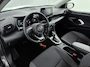 Toyota Yaris 1.5 Hybrid Dynamic | Dealer onderhouden | Parkeersensoren voor+achter | Climate Control | Cruise Control Adaptive | Apple CarPlay/Android Auto |