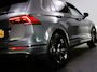 Volkswagen Tiguan 1.5 TSI ACT Highline Business R-Line (PANO, TREKHAAK, ADAPTIVE CRUISE, APPLE CARPLAY/ANDROID AUTO, 360 CAMERA)