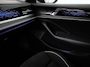 Volkswagen Passat Variant 1.5 eTSI MHEV Elegance | Leder/alcantara | Adaptive cruise | Head-up | Stuur/stoelverwarming | Camera | Park assist | Sfeerverlichting | Carplay