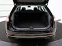 Volkswagen Passat Variant 1.5 eTSI MHEV Elegance | Leder/alcantara | Adaptive cruise | Head-up | Stuur/stoelverwarming | Camera | Park assist | Sfeerverlichting | Carplay