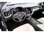 Volvo V60 2.0 T5 Momentum | Panoramadak | Harman Kardon | Navigatie | Leder | Adaptieve cruise | AppleCarplay AndroidAuto | 19"Lichtmetaal |