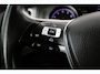 Volkswagen Golf 1.0 TSI Connected Series Automaat, Navigatie, Airco
