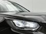 Peugeot e-2008 SUV EV Allure Pack 50 kWh 136pk | Accu 91% | Navigatie | Achteruitrijcamera | 3D Cockpit | Climate Control | Cruise Control | Parkeersensoren | Stoelverwarming | Keyless start | Bluetooth | Apple CarPlay / Android Auto | DAB+ radio | Elektrisch inklapbare spiegels | Donker getint glas | 17" lichtmetalen velgen |