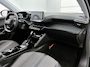 Peugeot e-2008 SUV EV Allure Pack 50 kWh 136pk | Accu 91% | Navigatie | Achteruitrijcamera | 3D Cockpit | Climate Control | Cruise Control | Parkeersensoren | Stoelverwarming | Keyless start | Bluetooth | Apple CarPlay / Android Auto | DAB+ radio | Elektrisch inklapbare spiegels | Donker getint glas | 17" lichtmetalen velgen |