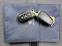 Peugeot e-2008 SUV EV Allure Pack 50 kWh 136pk | Accu 91% | Navigatie | Achteruitrijcamera | 3D Cockpit | Climate Control | Cruise Control | Parkeersensoren | Stoelverwarming | Keyless start | Bluetooth | Apple CarPlay / Android Auto | DAB+ radio | Elektrisch inklapbare spiegels | Donker getint glas | 17" lichtmetalen velgen |
