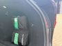 Volvo V90 T8 Plug-in hybrid AWD Ultra Dark | Bowers & Wilkins Premium Audio | Luchtvering | Gelamineerde zijruiten | Semi-Electrische wegklapbare trekhaak | 20" Lichtmetalen velgen | Massage in voorstoelen | Stoelventilatie | Stoelverwarming | 360° Parkeercamera